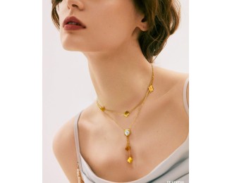 Double layered necklace with a sense of female niche design